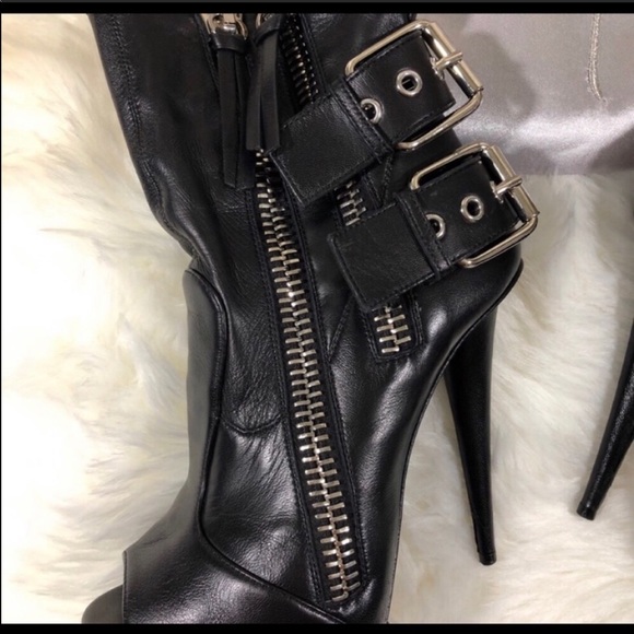 FINAL DROP SALE! 💫 GIUSEPPE ZANOTTI bootie - Picture 5 of 7